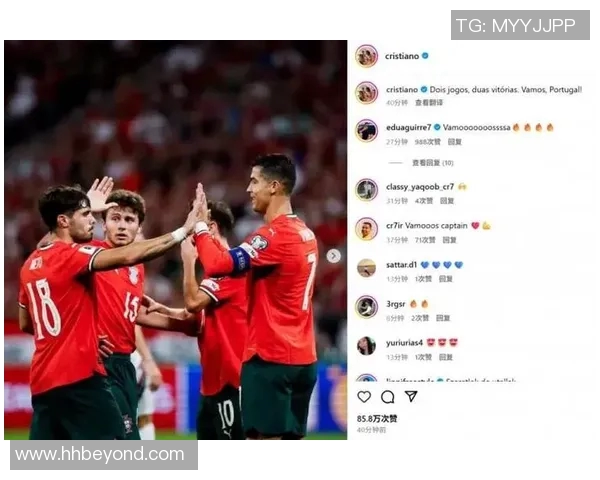 足球明星张开手臂庆祝胜利瞬间展现激情与荣耀的完美结合